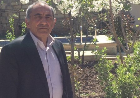 “Yeni Klinika”nın arxasında çürüyən “ambulans”lar, “EGE Hospital”a göndərişlər, sınıq-salxaq "QAZ-24"... “Yeni Klinika”nın arxasında çürüyən “ambulans”lar, “EGE Hospital”a göndərişlər, sınıq-salxaq "QAZ-24"...